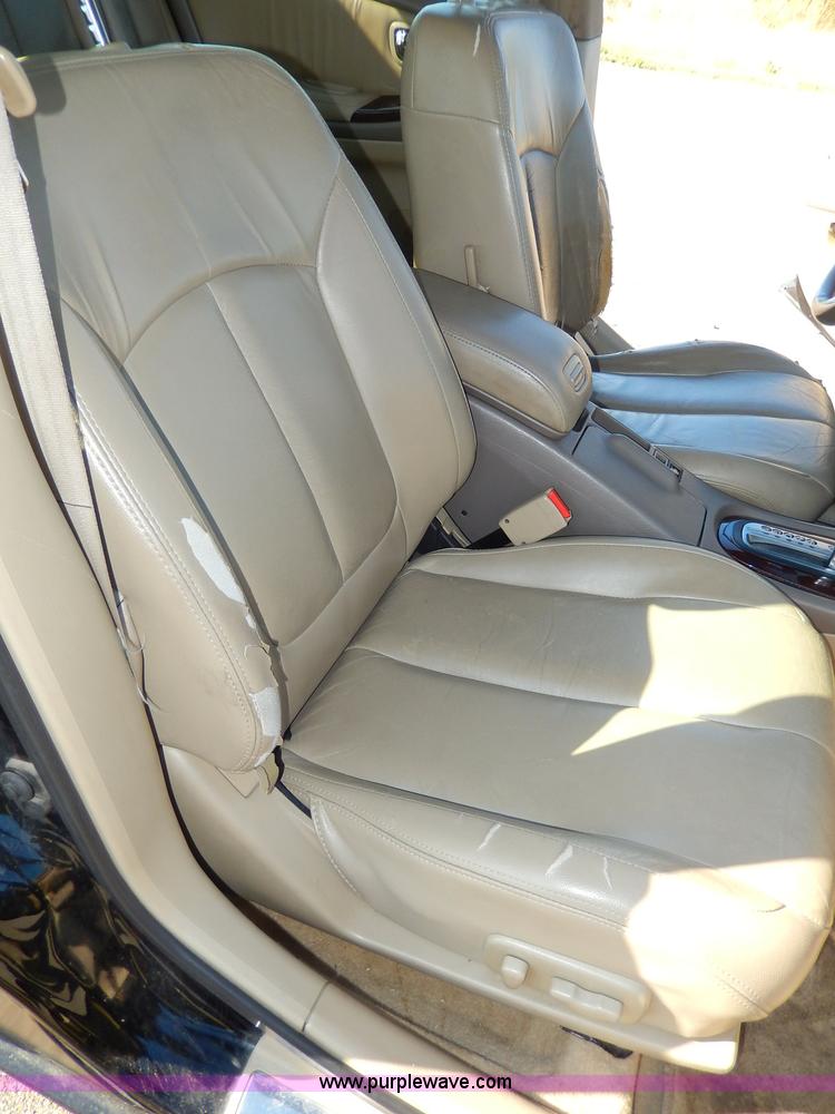 image for item H9608 2001 Infiniti I30