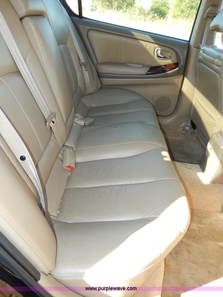 image for item H9608 2001 Infiniti I30