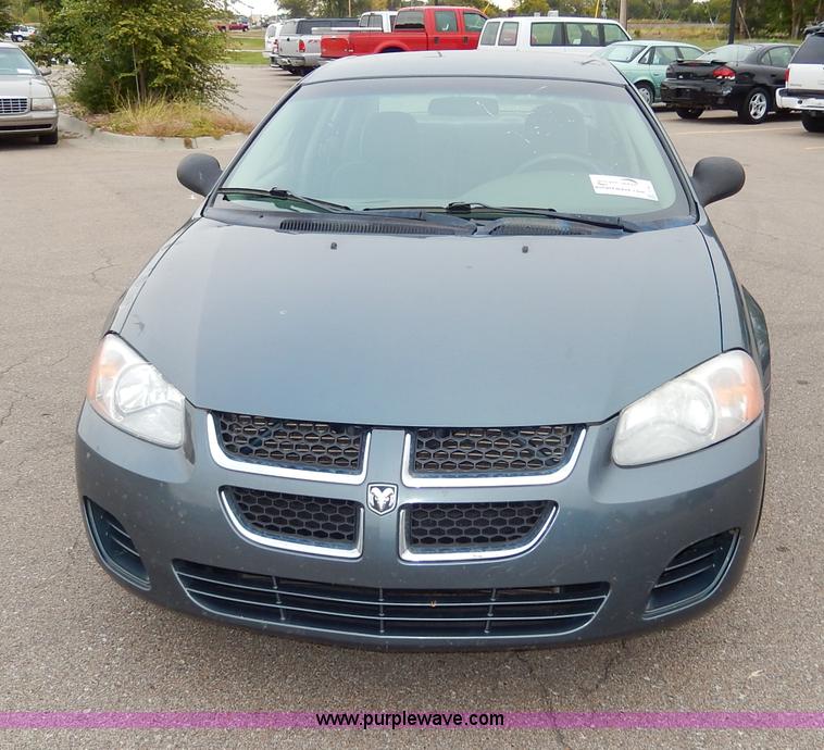image for item H9610 2006 Dodge Stratus SXT