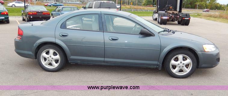 image for item H9610 2006 Dodge Stratus SXT
