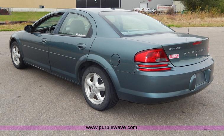image for item H9610 2006 Dodge Stratus SXT
