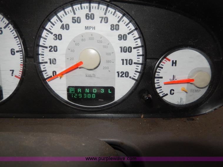 image for item H9610 2006 Dodge Stratus SXT