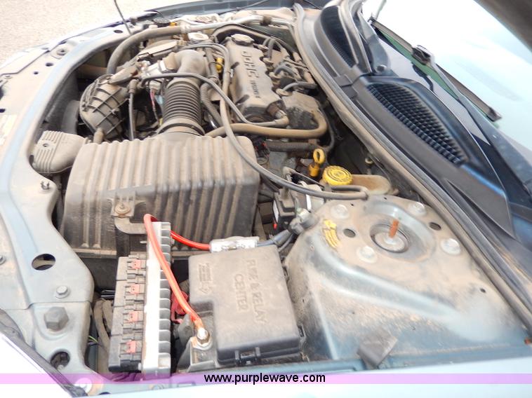 image for item H9610 2006 Dodge Stratus SXT