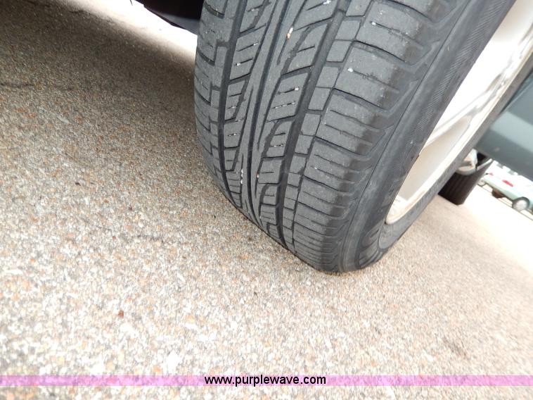 image for item H9610 2006 Dodge Stratus SXT