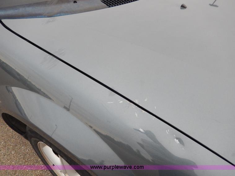 image for item H9610 2006 Dodge Stratus SXT