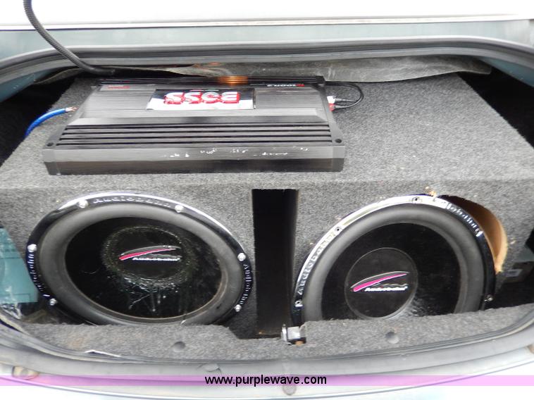 image for item H9610 2006 Dodge Stratus SXT