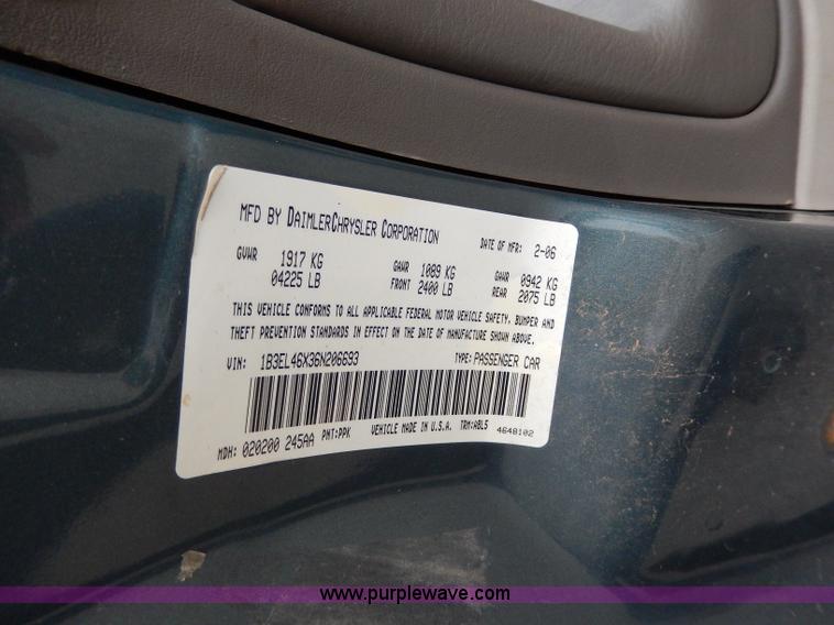 image for item H9610 2006 Dodge Stratus SXT