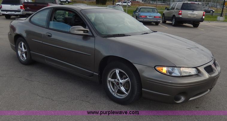image for item H9611 2002 Pontiac Grand Prix GT
