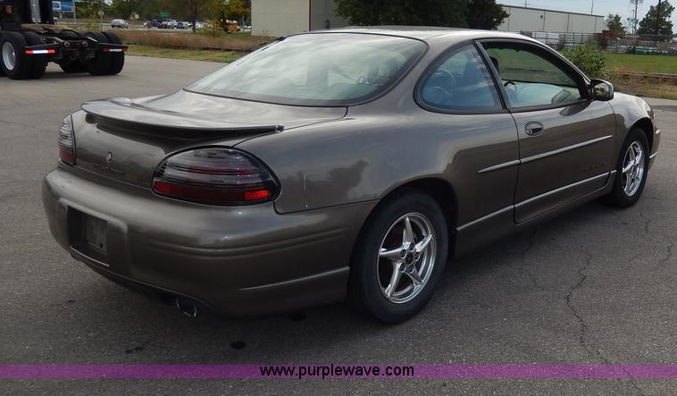 image for item H9611 2002 Pontiac Grand Prix GT