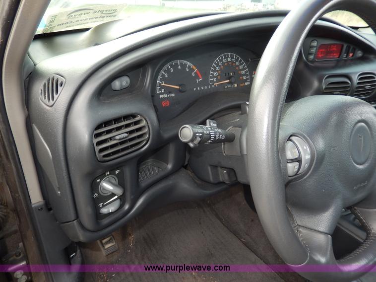 image for item H9611 2002 Pontiac Grand Prix GT