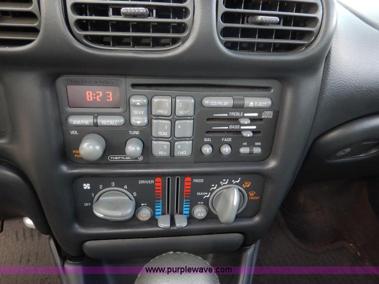 image for item H9611 2002 Pontiac Grand Prix GT