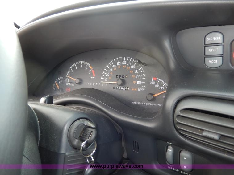 image for item H9611 2002 Pontiac Grand Prix GT