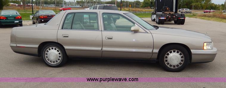 image for item H9612 1999 Cadillac DeVille