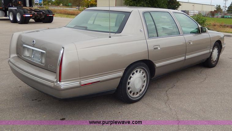 image for item H9612 1999 Cadillac DeVille