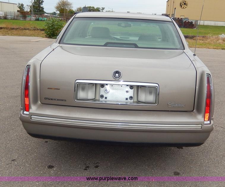 image for item H9612 1999 Cadillac DeVille