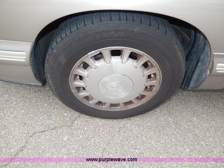 image for item H9612 1999 Cadillac DeVille