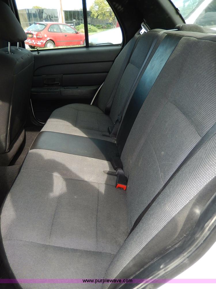 image for item H9613 2006 Ford Crown Victoria Police Interceptor