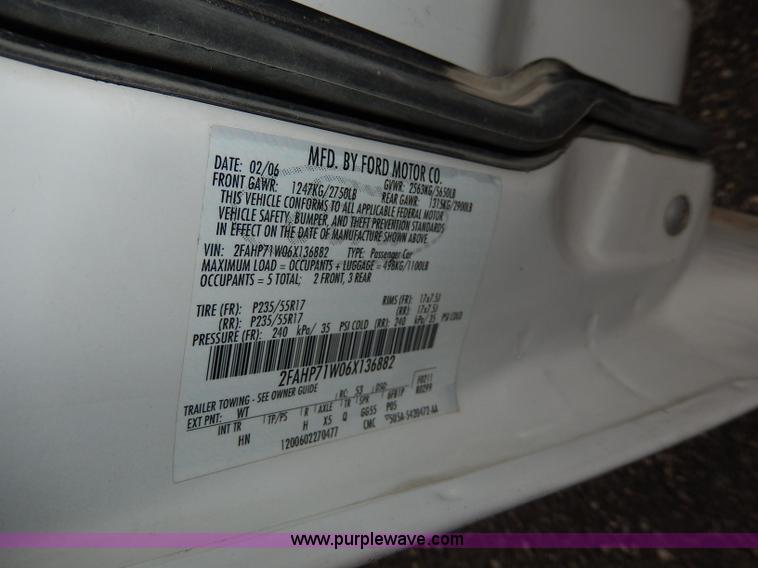 image for item H9613 2006 Ford Crown Victoria Police Interceptor