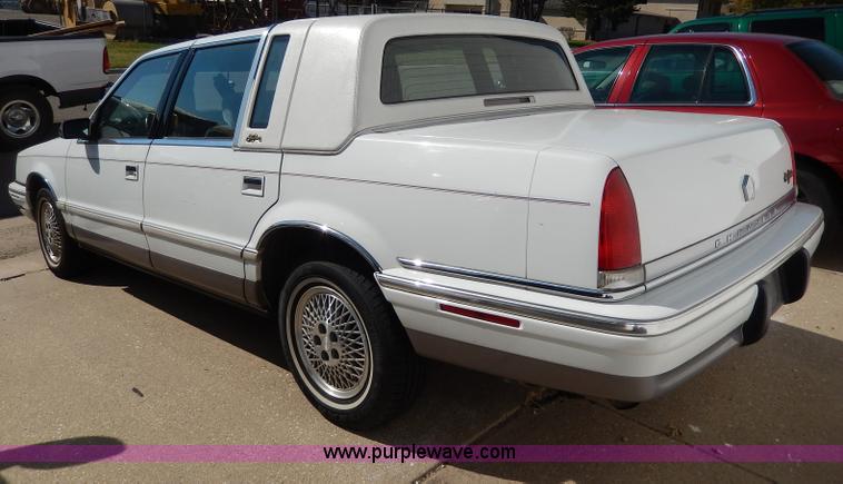 image for item H9621 1993 Chrysler Fifth Avenue