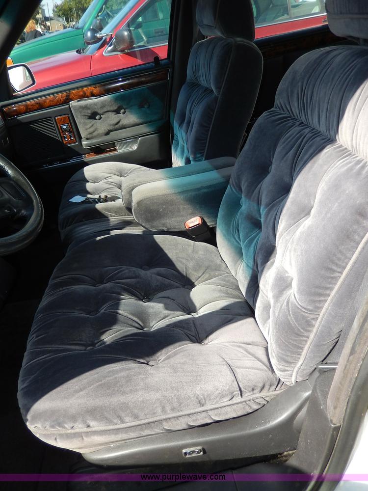 image for item H9621 1993 Chrysler Fifth Avenue