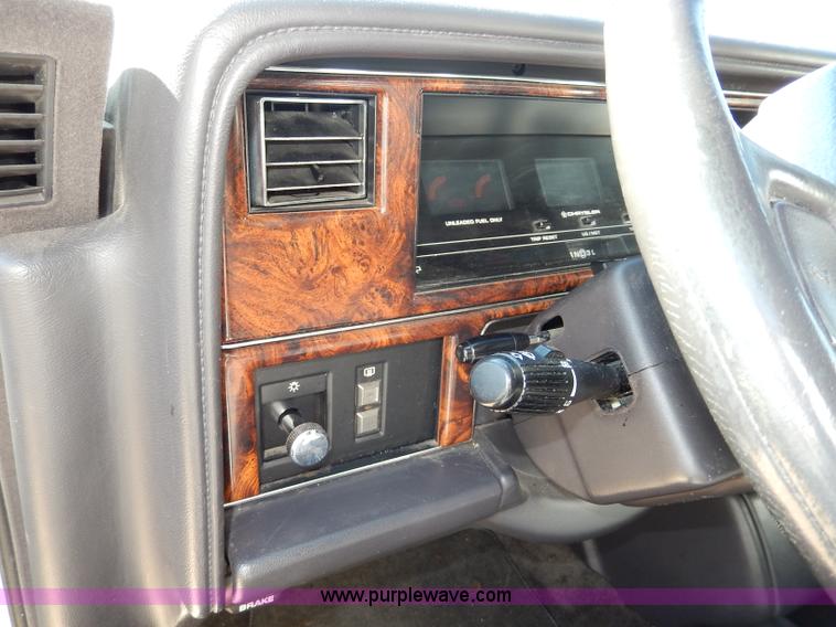 image for item H9621 1993 Chrysler Fifth Avenue