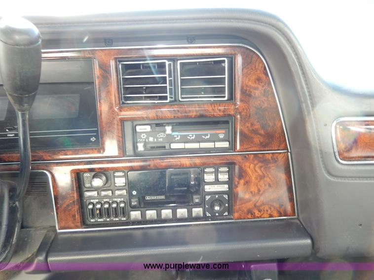 image for item H9621 1993 Chrysler Fifth Avenue