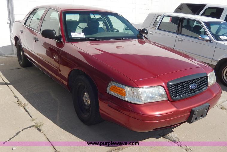 image for item H9622 2001 Ford Crown Victoria Police Interceptor