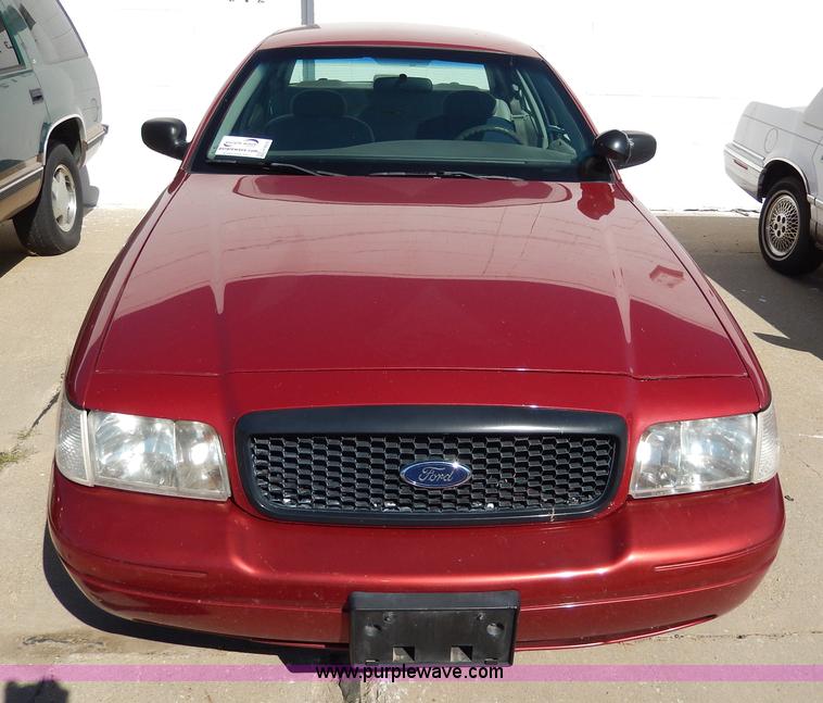 image for item H9622 2001 Ford Crown Victoria Police Interceptor