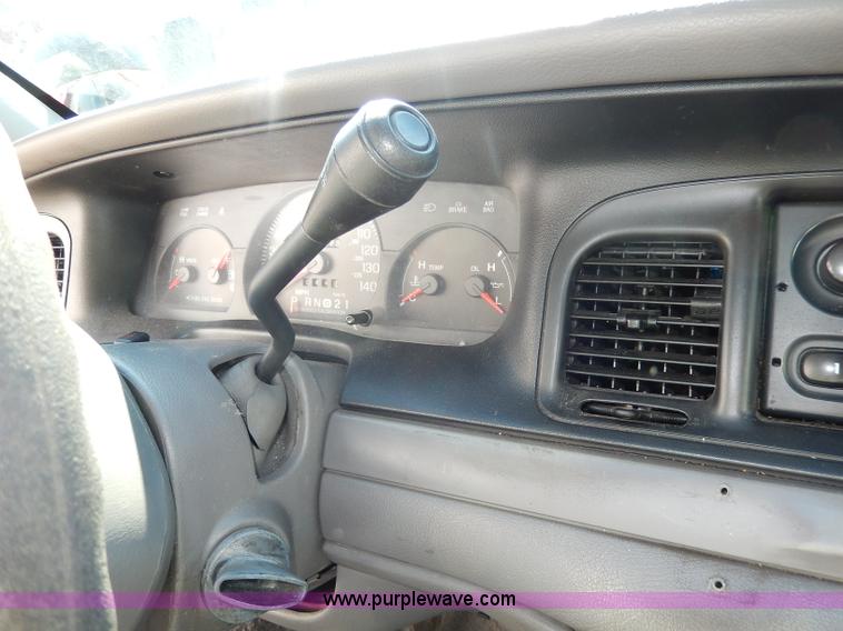 image for item H9622 2001 Ford Crown Victoria Police Interceptor