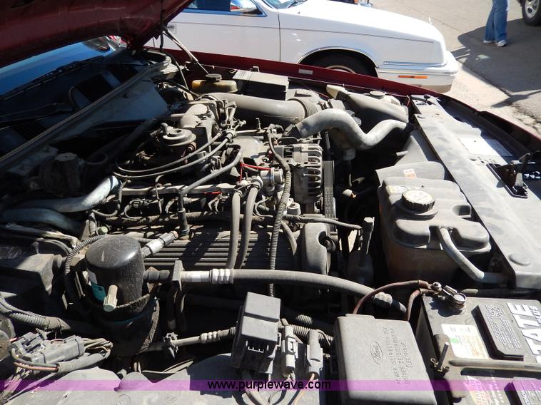 image for item H9622 2001 Ford Crown Victoria Police Interceptor