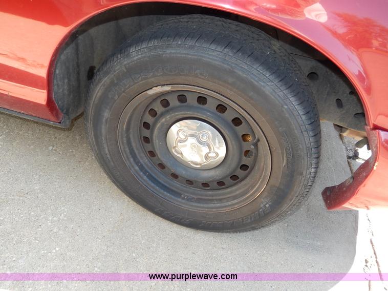 image for item H9622 2001 Ford Crown Victoria Police Interceptor