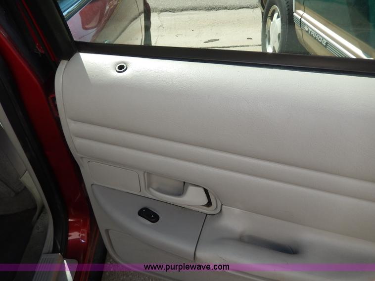 image for item H9622 2001 Ford Crown Victoria Police Interceptor