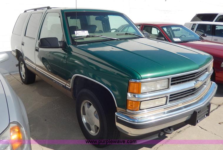 image for item H9623 1999 Chevrolet Tahoe LS SUV