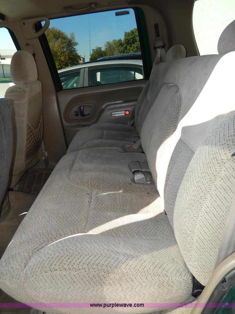 image for item H9623 1999 Chevrolet Tahoe LS SUV