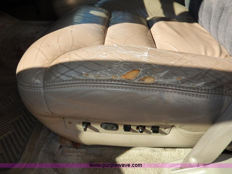 image for item H9623 1999 Chevrolet Tahoe LS SUV