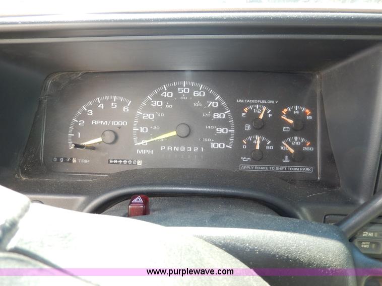 image for item H9623 1999 Chevrolet Tahoe LS SUV