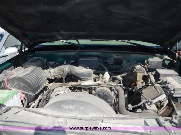 image for item H9623 1999 Chevrolet Tahoe LS SUV