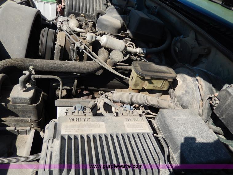 image for item H9623 1999 Chevrolet Tahoe LS SUV