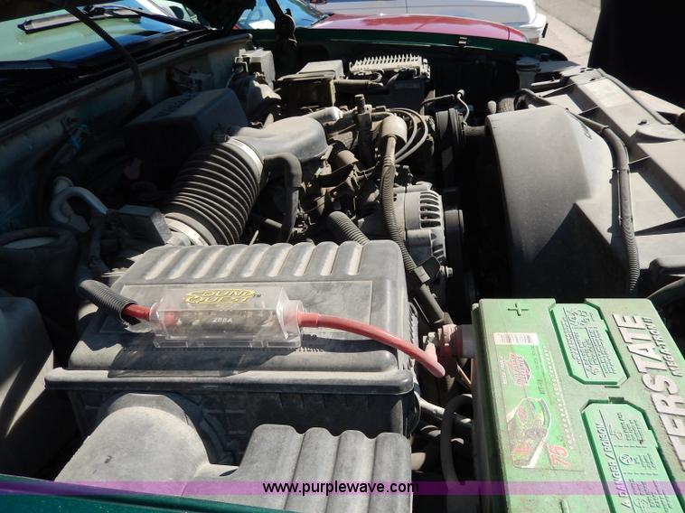 image for item H9623 1999 Chevrolet Tahoe LS SUV