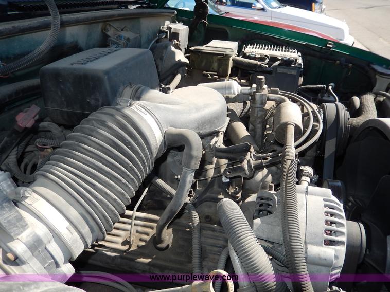 image for item H9623 1999 Chevrolet Tahoe LS SUV