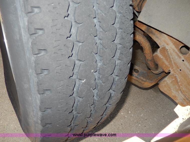 image for item H9623 1999 Chevrolet Tahoe LS SUV