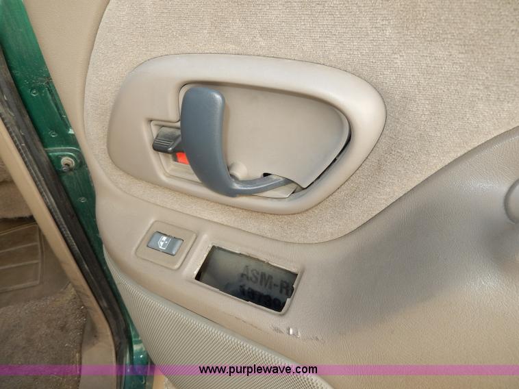image for item H9623 1999 Chevrolet Tahoe LS SUV
