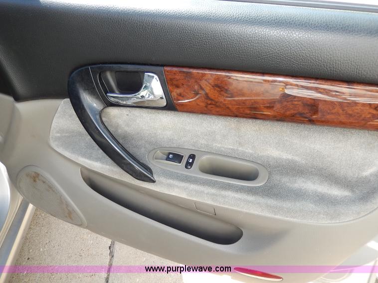 image for item H9624 2004 Suzuki Verona