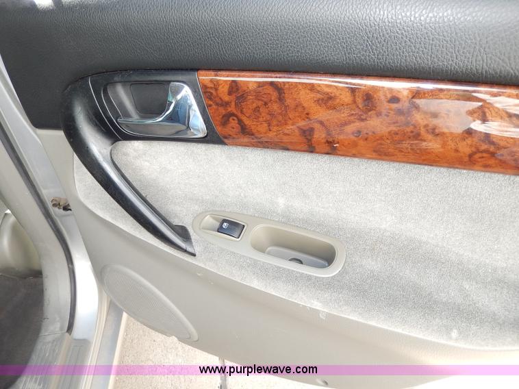 image for item H9624 2004 Suzuki Verona