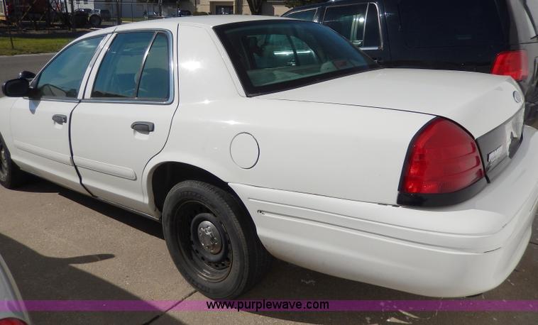 image for item H9625 2001 Ford Crown Victoria Police Interceptor