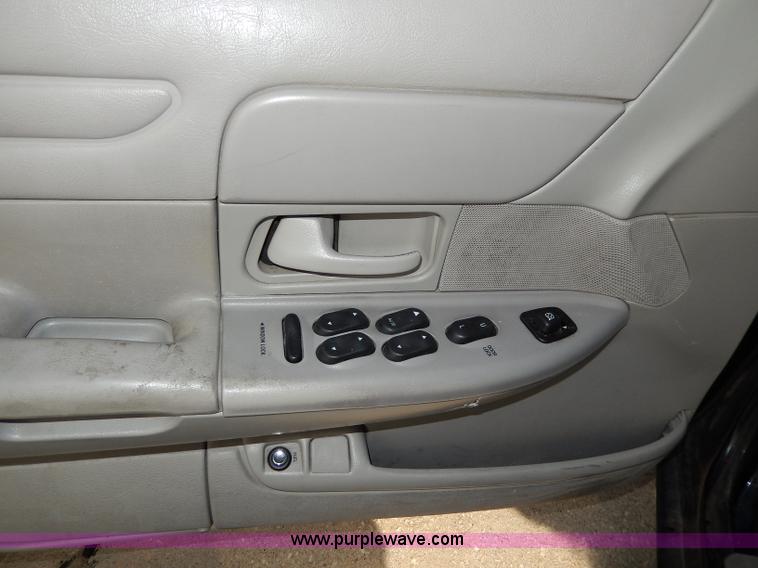 image for item H9625 2001 Ford Crown Victoria Police Interceptor