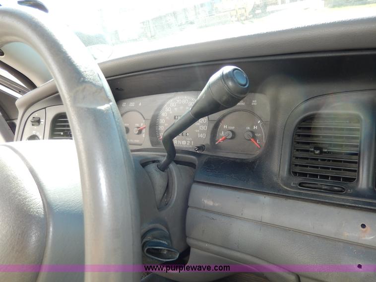 image for item H9625 2001 Ford Crown Victoria Police Interceptor