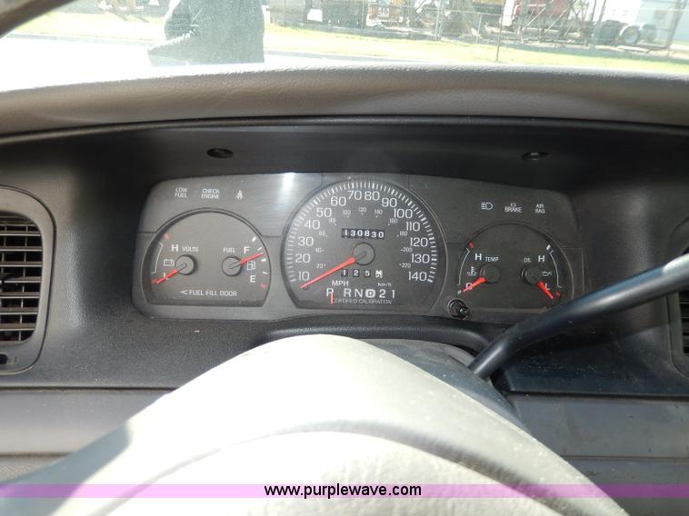 image for item H9625 2001 Ford Crown Victoria Police Interceptor