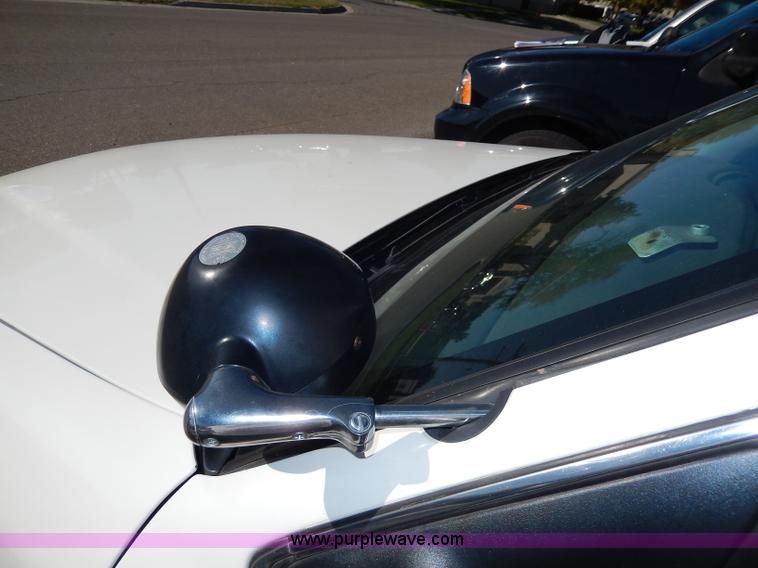 image for item H9625 2001 Ford Crown Victoria Police Interceptor