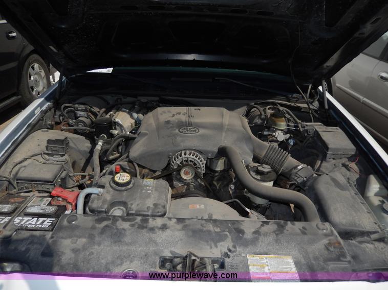 image for item H9625 2001 Ford Crown Victoria Police Interceptor